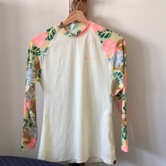 Rip Curl Follow The Sun UPF50+ Long Sleeve Rash Guard Performance Fit - Picture 7 of 10